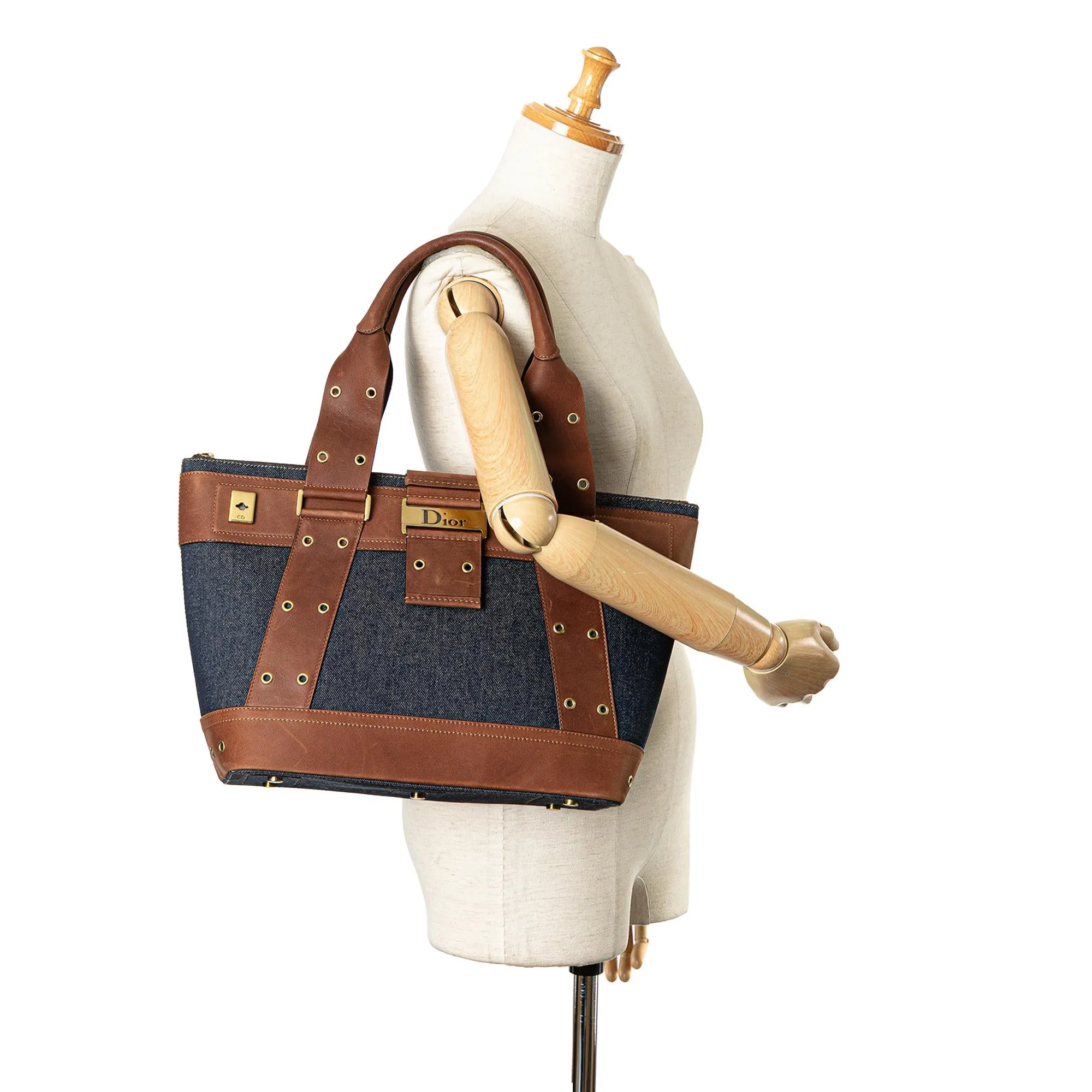 Dior Denim Street Chic Tote (SHG-hvyymA)